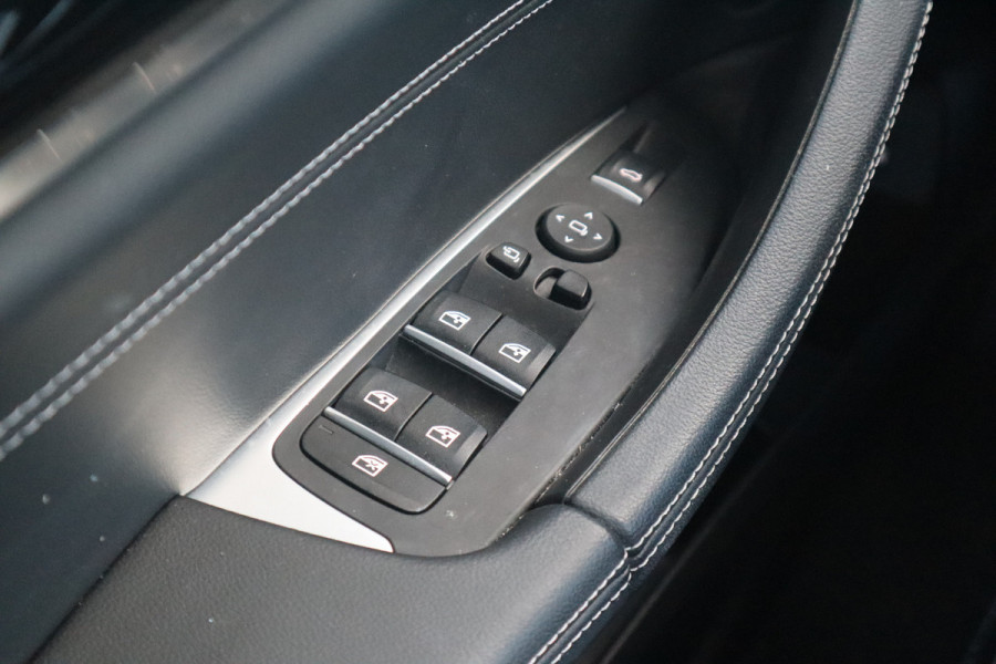 BMW X3 xDrive30e Pano Dak / Leder / 360 camera / HiFi /