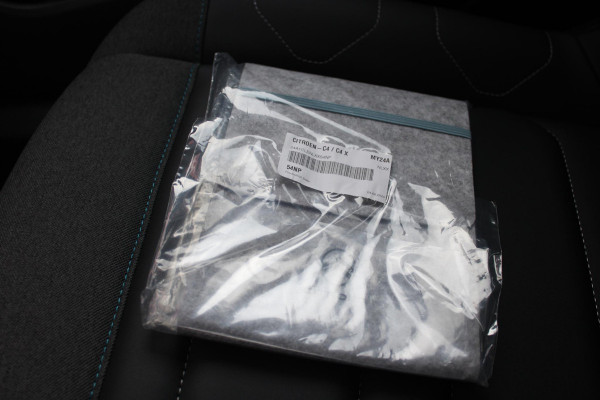 Citroën C4 1.2 Hybrid 145PK BUSINESS | KEYLESS ENTRY/START | DRAADLOZE APPLE CARPLAY/ANDROID AUTO | CLIMATE CONTROL | STOEL/VOORRUIT VERWARMING | ACHTERUITRIJ CAMERA | DAB+ RADIO | 18" LICHTMETALEN VELGEN |