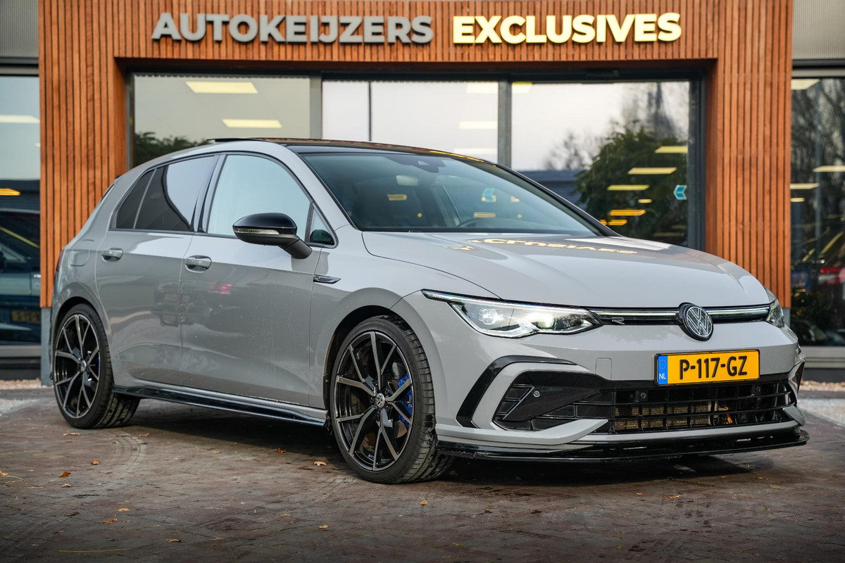 Volkswagen Golf 1.5 eTSI R-Line Business Panodak IQ Light Camera DAB+ ACC Navigatie Stoel-stuurverw. LPG Alcantara
