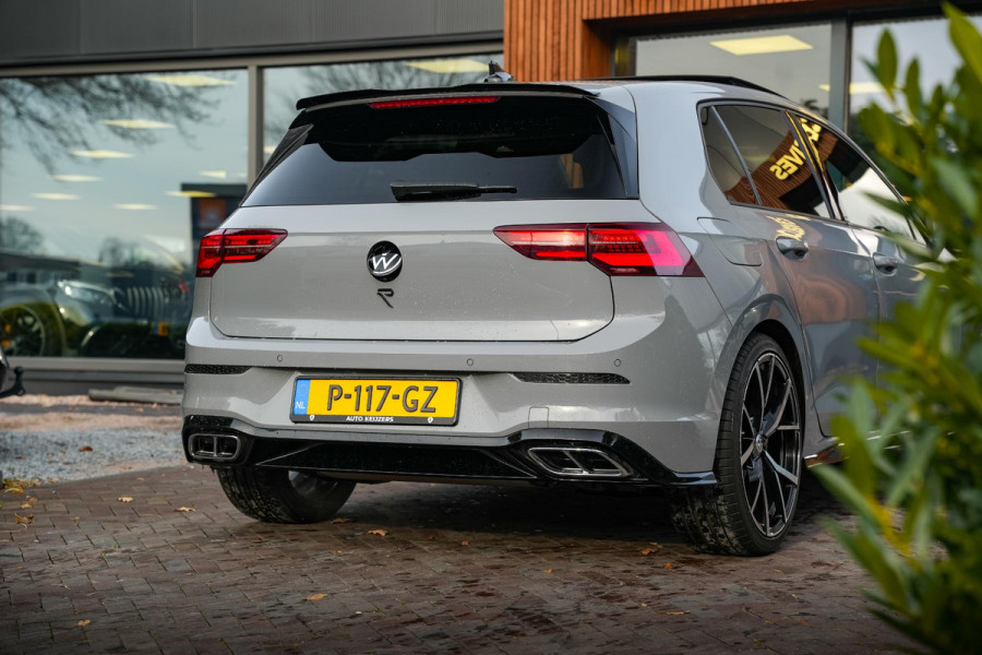 Volkswagen Golf 1.5 eTSI R-Line Business Panodak IQ Light Camera DAB+ ACC Navigatie Stoel-stuurverw. LPG Alcantara