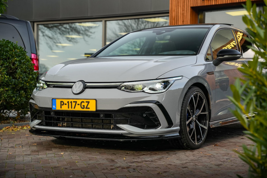 Volkswagen Golf 1.5 eTSI R-Line Business Panodak IQ Light Camera DAB+ ACC Navigatie Stoel-stuurverw. LPG Alcantara