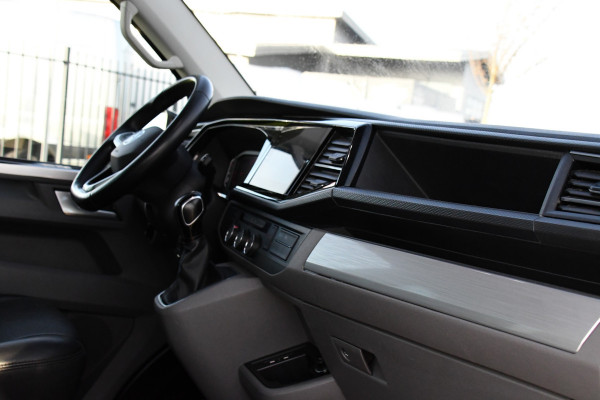 Volkswagen Transporter 2.0 TDI L2H1 30 DC Bulli Black Edition Virtual, Adaptie cruise, Camera, Carplay, 199pk, Sensoren, Automaat, Leder, Trekhaak, LED, 2 x Schuifdeur, Uniek!