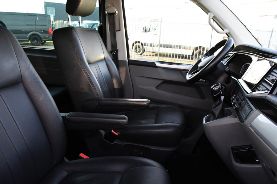 Volkswagen Transporter 2.0 TDI L2H1 30 DC Bulli Black Edition Virtual, Adaptie cruise, Camera, Carplay, 199pk, Sensoren, Automaat, Leder, Trekhaak, LED, 2 x Schuifdeur, Uniek!