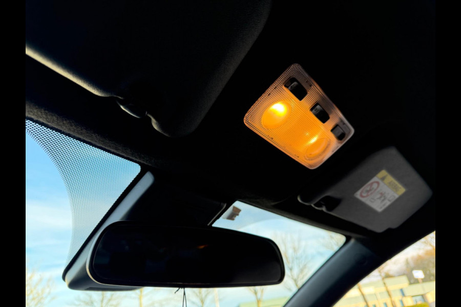 Toyota Yaris 1.5 Hybrid Bi-Tone 1e eigenaar, NAP, KeyLess, Camera