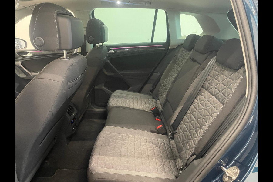 Volkswagen Tiguan 1.4 TSI 245pk eHybrid Life Business Panoramadak Navigatie Apple Carplay/Android Auto Camera Parkeersensoren Adaptive Cruise Control Elektrische achterklep Virtual Cockpit Lichtmetalen velgen Climate Control