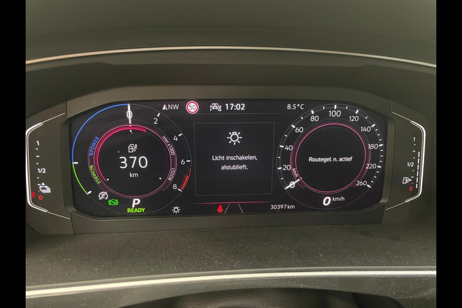 Volkswagen Tiguan 1.4 TSI 245pk eHybrid Life Business Panoramadak Navigatie Apple Carplay/Android Auto Camera Parkeersensoren Adaptive Cruise Control Elektrische achterklep Virtual Cockpit Lichtmetalen velgen Climate Control