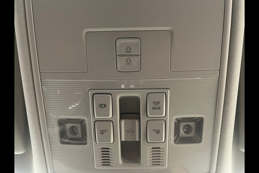 Volkswagen Tiguan 1.4 TSI 245pk eHybrid Life Business Panoramadak Navigatie Apple Carplay/Android Auto Camera Parkeersensoren Adaptive Cruise Control Elektrische achterklep Virtual Cockpit Lichtmetalen velgen Climate Control