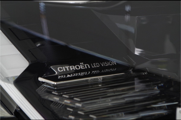 Citroën Ë-C4 Citroën ë-C4 Shine 50kWh 3- fase | Camera | Navigatie | Adaptive Cruise Control | Pano | Camera | Navigatie | Adaptive Cruise Control | Pano