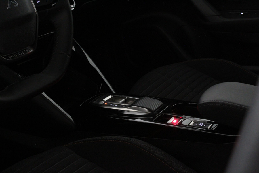 Peugeot e-2008 EV Active Pack 50 kWh > 11kW lader/LED/Navi/DAB+/Cruise control...