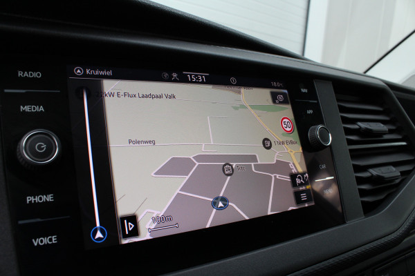 Volkswagen Transporter 2.0 TDI L2H1 28 T6.1 > Automaat/150pk/Adapt cruise./Navi...