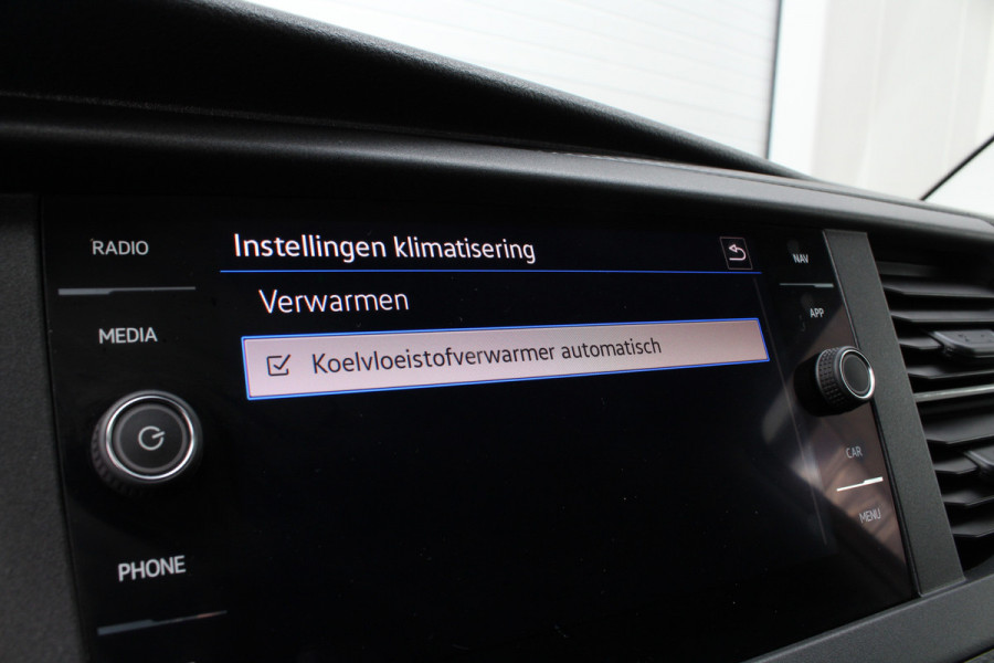 Volkswagen Transporter 2.0 TDI L2H1 28 T6.1 > Automaat/150pk/Adapt cruise./Navi...