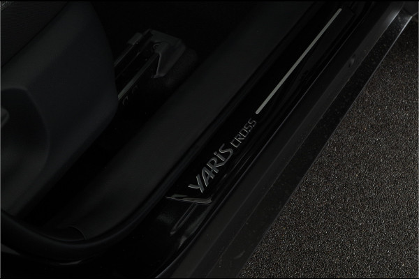 Toyota Yaris Cross 1.5 Hybrid 130pk Teamplayer Design > Camera/Zwart/Winterpakket/2025 | 3587 | Lease ook mogelijk!