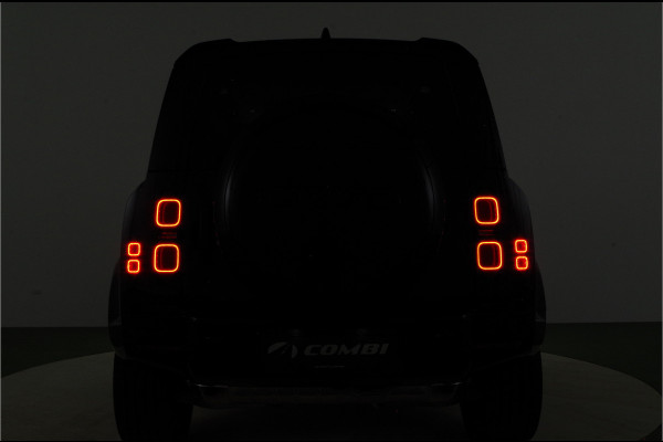 Land Rover Defender 110 2.0 P300e 110 X-Dynamic HSE > 300pk/Black pakket/Head-up/22inch/Trekhaak/Smart View...