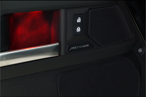 Land Rover Defender 110 2.0 P300e 110 X-Dynamic HSE > 300pk/Black pakket/Head-up/22inch/Trekhaak/Smart View...