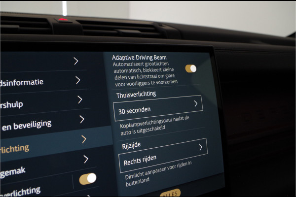 Land Rover Defender 110 2.0 P300e 110 X-Dynamic HSE > 300pk/Black pakket/Head-up/22inch/Trekhaak/Smart View...