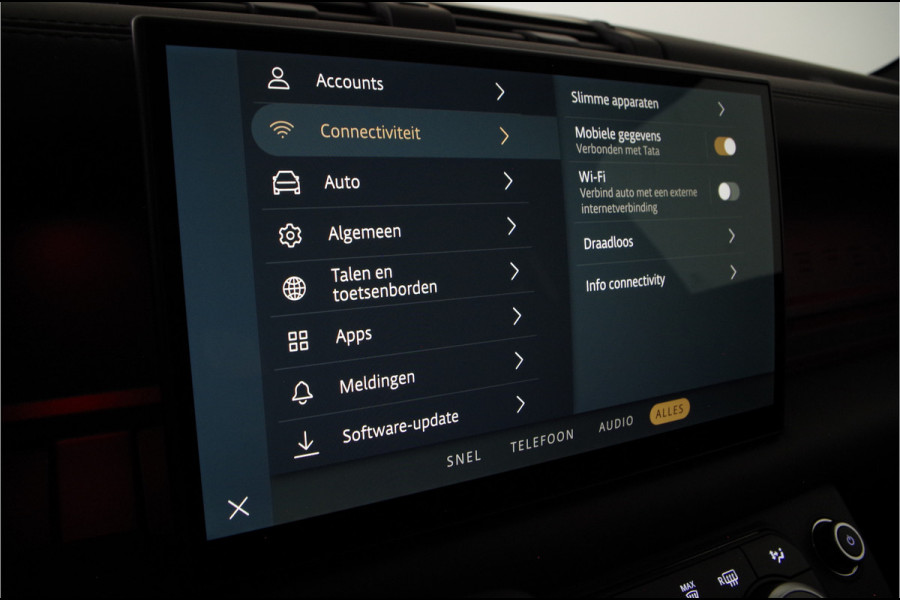 Land Rover Defender 110 2.0 P300e 110 X-Dynamic HSE > 300pk/Black pakket/Head-up/22inch/Trekhaak/Smart View...