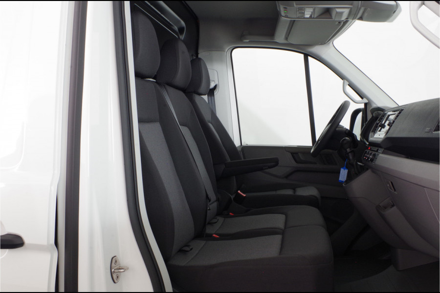 Volkswagen Crafter 35t 2.0 TDI L3H2 > BPM vrij!\Camera/cruise control/Apple Carplay/Android Auto/parkeersensor voor en achter Lease ook mogelijk!