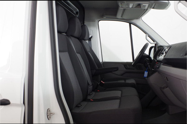 Volkswagen Crafter 35t 2.0 TDI L3H2 > BPM vrij!\Camera/cruise control/Apple Carplay/Android Auto/parkeersensor voor en achter Lease ook mogelijk!