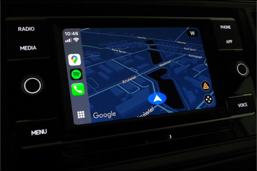 Volkswagen Crafter 35t 2.0 TDI L3H2 > BPM vrij!\Camera/cruise control/Apple Carplay/Android Auto/parkeersensor voor en achter Lease ook mogelijk!