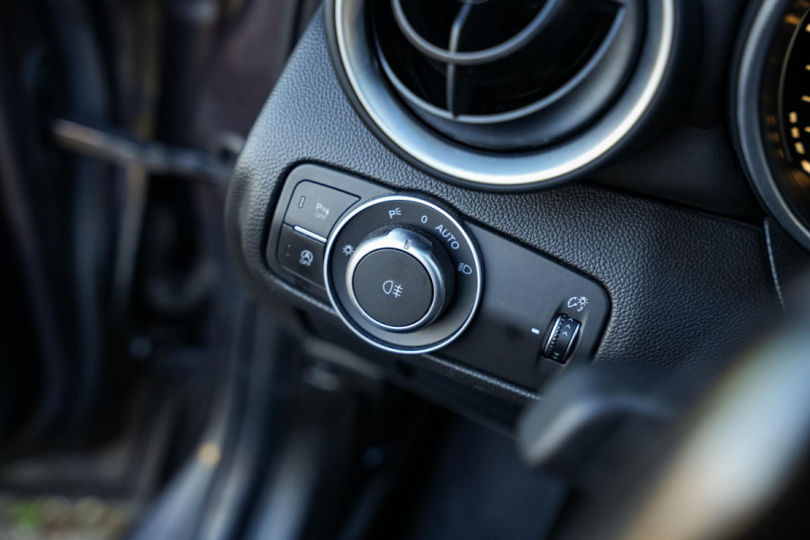 Alfa Romeo Giulia 2.0 T AWD Gepantserd 280 PK | Diplomatiek veiligheidsglas | Ex-regeringsauto Italië | Unieke historie