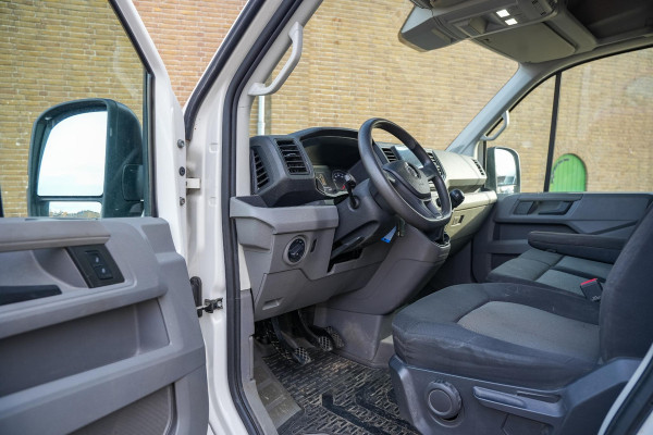 Volkswagen Crafter 30 2.0 TDI L3H2 Trendline Camera Cruise Trekhaak Schuifdeur Clima