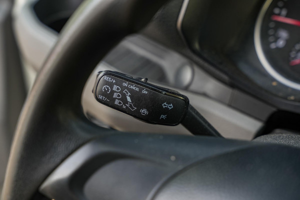 Volkswagen Crafter 30 2.0 TDI L3H2 Trendline Camera Cruise Trekhaak Schuifdeur Clima