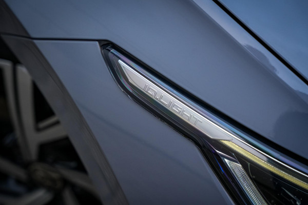 Volkswagen Golf 1.5 eTSI R-Line Business Panodak IQ Light Camera DAB+ ACC Navigatie Stoel-stuurverw. LPG Alcantara