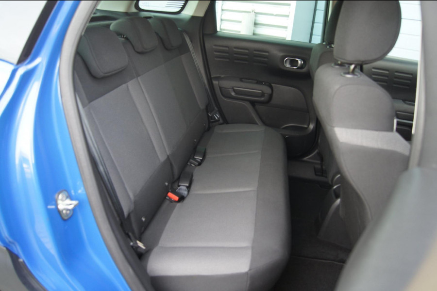 Citroën C3 Aircross 1.2 PureTech 130 Automaat • 2024 • Facelift • Voltaic Blue • Navi • All-Season • 17" Zwart LM
