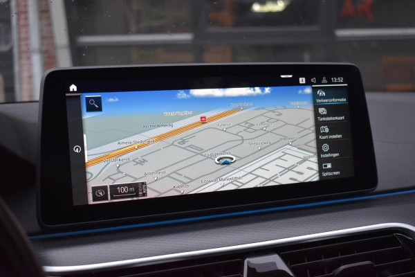 BMW 5 Serie 530e High Executive M-Sport Pano Camera 20" HK