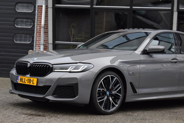 BMW 5 Serie 530e High Executive M-Sport Pano Camera 20" HK