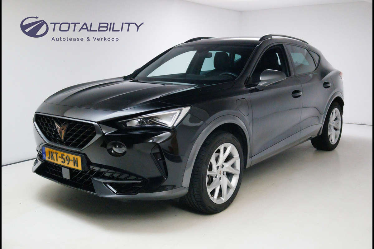 CUPRA Formentor 1.4 e-Hybrid Business 204 PK | Adap. cruise | Camera | Navigatie | App. connect | Draadloze telefoonlader, sfeerverlichting, Led