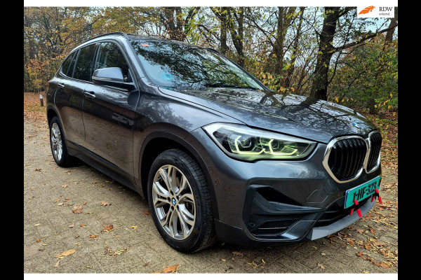 BMW X1 SDrive18i Executive . Panoramadak . 37000 km