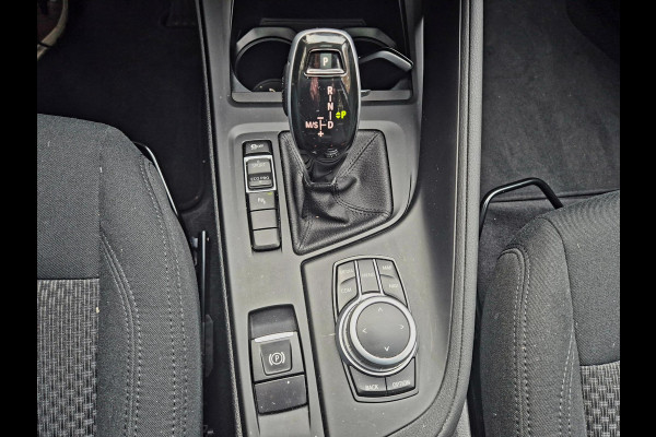 BMW X1 SDrive18i Executive . Panoramadak . 37000 km