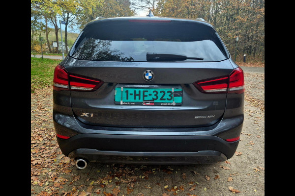 BMW X1 SDrive18i Executive . Panoramadak . 37000 km