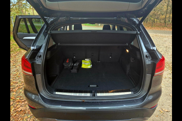 BMW X1 SDrive18i Executive . Panoramadak . 37000 km