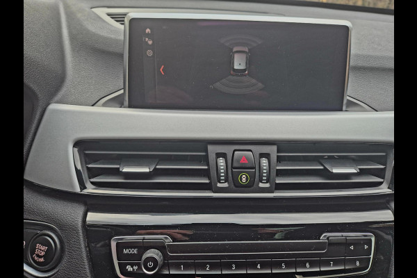 BMW X1 SDrive18i Executive . Panoramadak . 37000 km