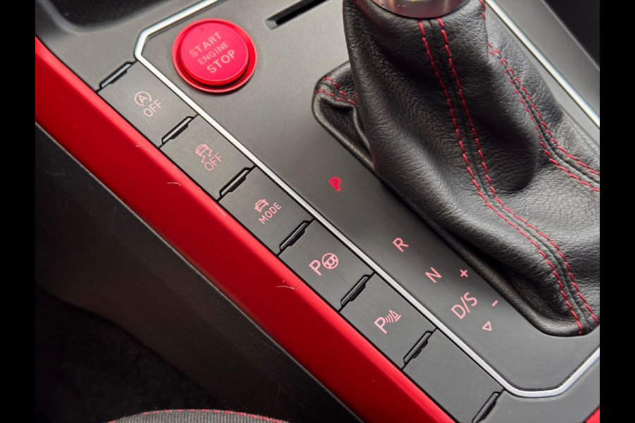 Volkswagen Polo 2.0 TSI GTI Pano/Xenon/AppleCarPlay