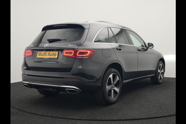 Mercedes-Benz GLC 300e 4MATIC Premium Plug In Hybrid 320pk PHEV | Trekhaak Af Fabriek | Panodak | Adaptive Cruise | Camera | Alcantara Sportstoelen Memory & Verwarmd | Sfeerverlichting | Apple Carplay | Blis | Navigatie | DAB |