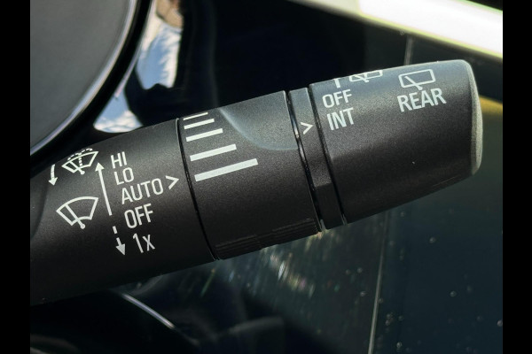 Opel Corsa 1.2 GS CARPLAY / PARKEERSENSOREN / LED / DODEHOEK SENSOREN / CRUISE CONTROL / TWO-TONE