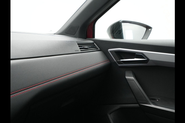 Seat Ibiza 1.0 TSI 95pk FR Business Intense Trekhaak Navigatie Camera Led Carplay Argon