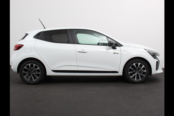 Mitsubishi Colt 1.6 HEV Automaat Intense DEMO Navigatie d.m.v. Apple Carplay/Android Auto Camera Climate Control Cruise Control Lichtmetalen velgen Extra Getint Glas Digitale Cockpit