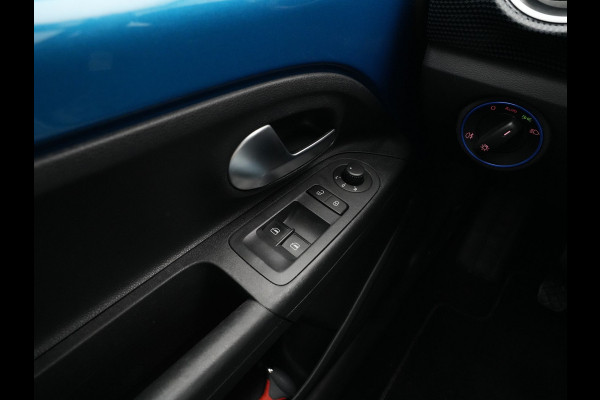 Volkswagen up! 1.0 60pk BMT move up! Dab Airco Bluetooth Argon