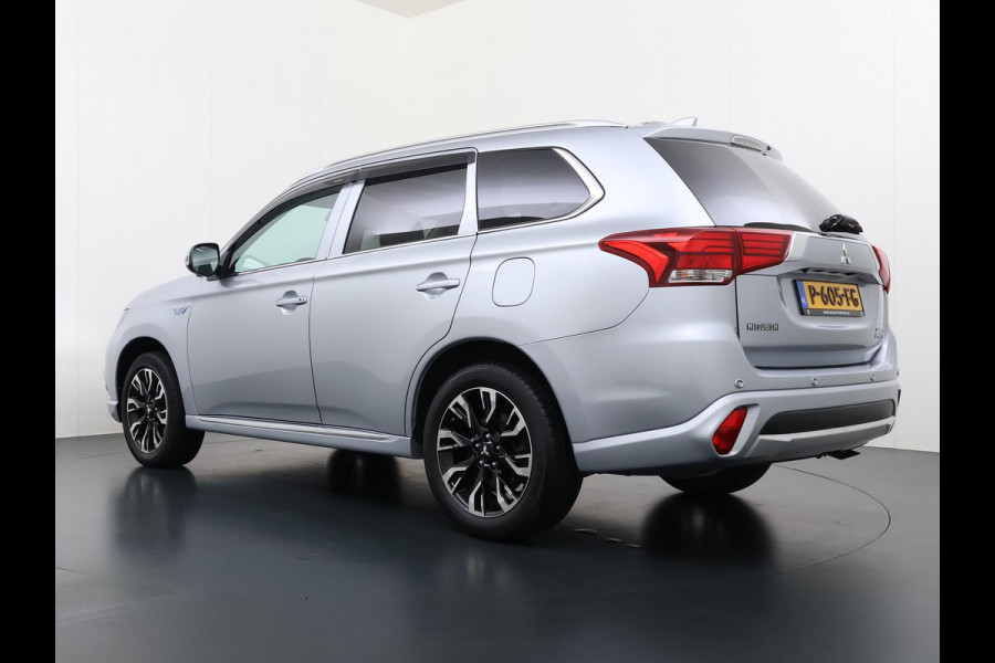 Mitsubishi Outlander 2.0 PHEV Prestige+ VAN: €23.900,- VOOR: €19.440,- UW EINDEJAARSVOORDEEL: €4.460,- | VEEL OPTIES!| ELEK. STOEL| ELEK. ACHTERKLEP| STOEL/STUURVERWARMING | AFNEEMBARE TREKHAAK | PANO DAK | ACHTERUITRIJ CAMERA |