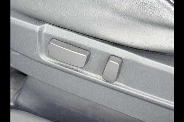 Mitsubishi Outlander 2.0 PHEV Prestige+ VAN: €23.900,- VOOR: €19.440,- UW EINDEJAARSVOORDEEL: €4.460,- | VEEL OPTIES!| ELEK. STOEL| ELEK. ACHTERKLEP| STOEL/STUURVERWARMING | AFNEEMBARE TREKHAAK | PANO DAK | ACHTERUITRIJ CAMERA |