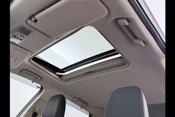 Mitsubishi Outlander 2.0 PHEV Prestige+ VAN: €23.900,- VOOR: €19.440,- UW EINDEJAARSVOORDEEL: €4.460,- | VEEL OPTIES!| ELEK. STOEL| ELEK. ACHTERKLEP| STOEL/STUURVERWARMING | AFNEEMBARE TREKHAAK | PANO DAK | ACHTERUITRIJ CAMERA |