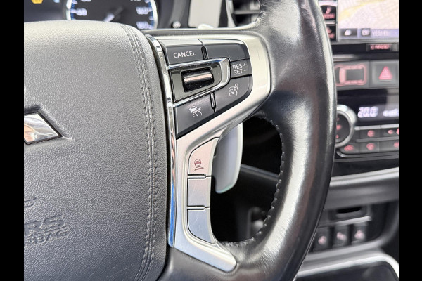 Mitsubishi Outlander 2.0 PHEV Prestige+ VAN: €23.900,- VOOR: €19.440,- UW EINDEJAARSVOORDEEL: €4.460,- | VEEL OPTIES!| ELEK. STOEL| ELEK. ACHTERKLEP| STOEL/STUURVERWARMING | AFNEEMBARE TREKHAAK | PANO DAK | ACHTERUITRIJ CAMERA |