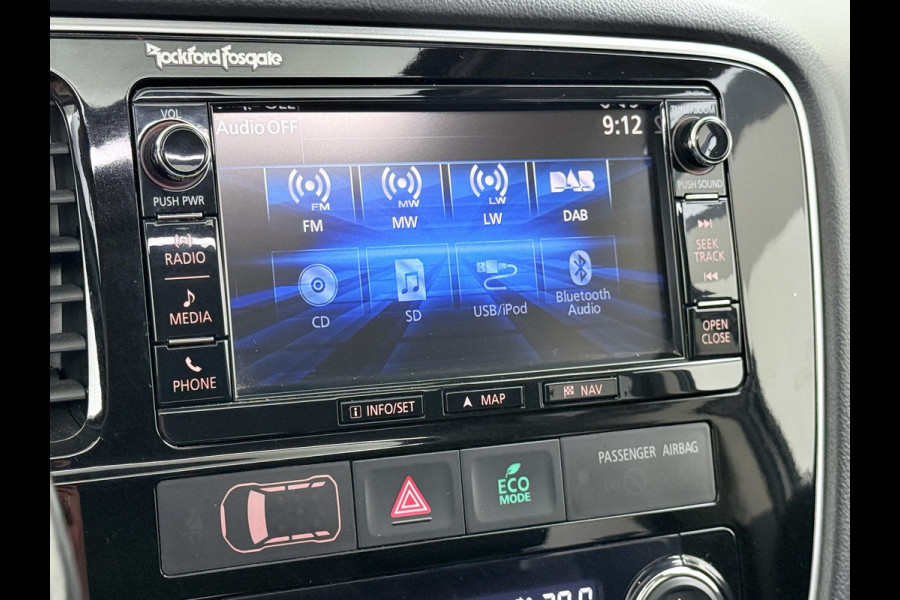 Mitsubishi Outlander 2.0 PHEV Prestige+ VAN: €23.900,- VOOR: €19.440,- UW EINDEJAARSVOORDEEL: €4.460,- | VEEL OPTIES!| ELEK. STOEL| ELEK. ACHTERKLEP| STOEL/STUURVERWARMING | AFNEEMBARE TREKHAAK | PANO DAK | ACHTERUITRIJ CAMERA |