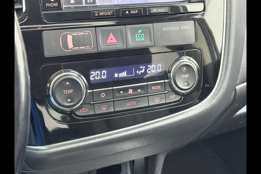 Mitsubishi Outlander 2.0 PHEV Prestige+ VAN: €23.900,- VOOR: €19.440,- UW EINDEJAARSVOORDEEL: €4.460,- | VEEL OPTIES!| ELEK. STOEL| ELEK. ACHTERKLEP| STOEL/STUURVERWARMING | AFNEEMBARE TREKHAAK | PANO DAK | ACHTERUITRIJ CAMERA |