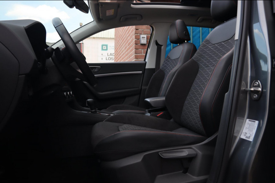 Seat Ateca 1.5 TSI FR / PANODAK / KEYLESS / ACC / CAMERA / CARPLAY