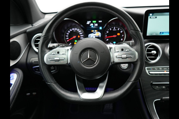 Mercedes-Benz GLC 300e 4MATIC Premium Plug In Hybrid 320pk PHEV | Trekhaak Af Fabriek | Panodak | Adaptive Cruise | Camera | Alcantara Sportstoelen Memory & Verwarmd | Sfeerverlichting | Apple Carplay | Blis | Navigatie | DAB |